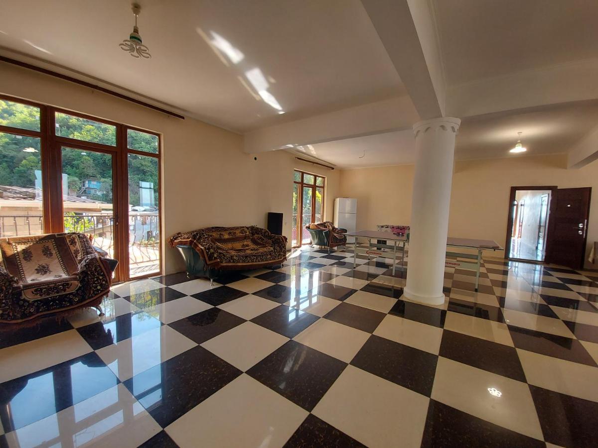 Гостевой Дом София 400 М До Моря Gagra Exterior foto