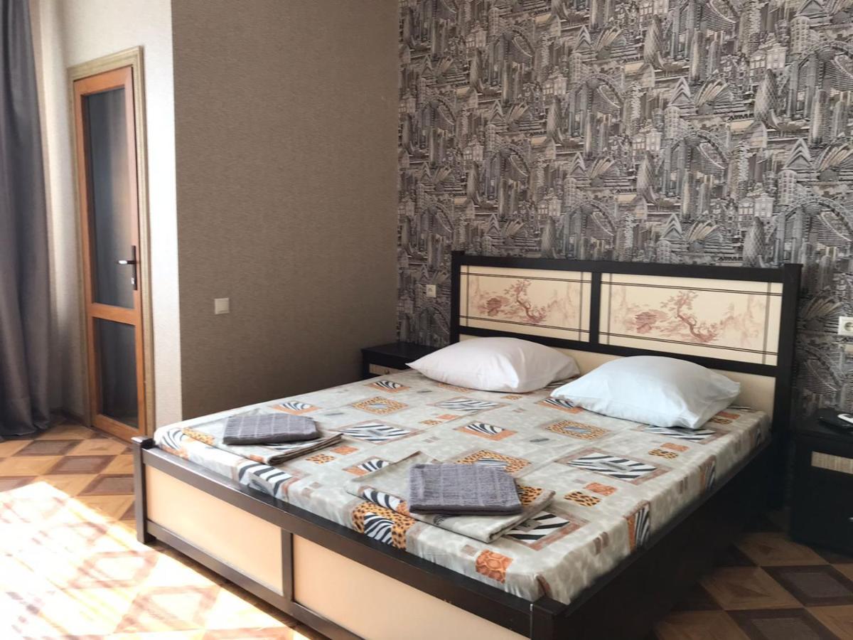 Гостевой Дом София 400 М До Моря Gagra Exterior foto